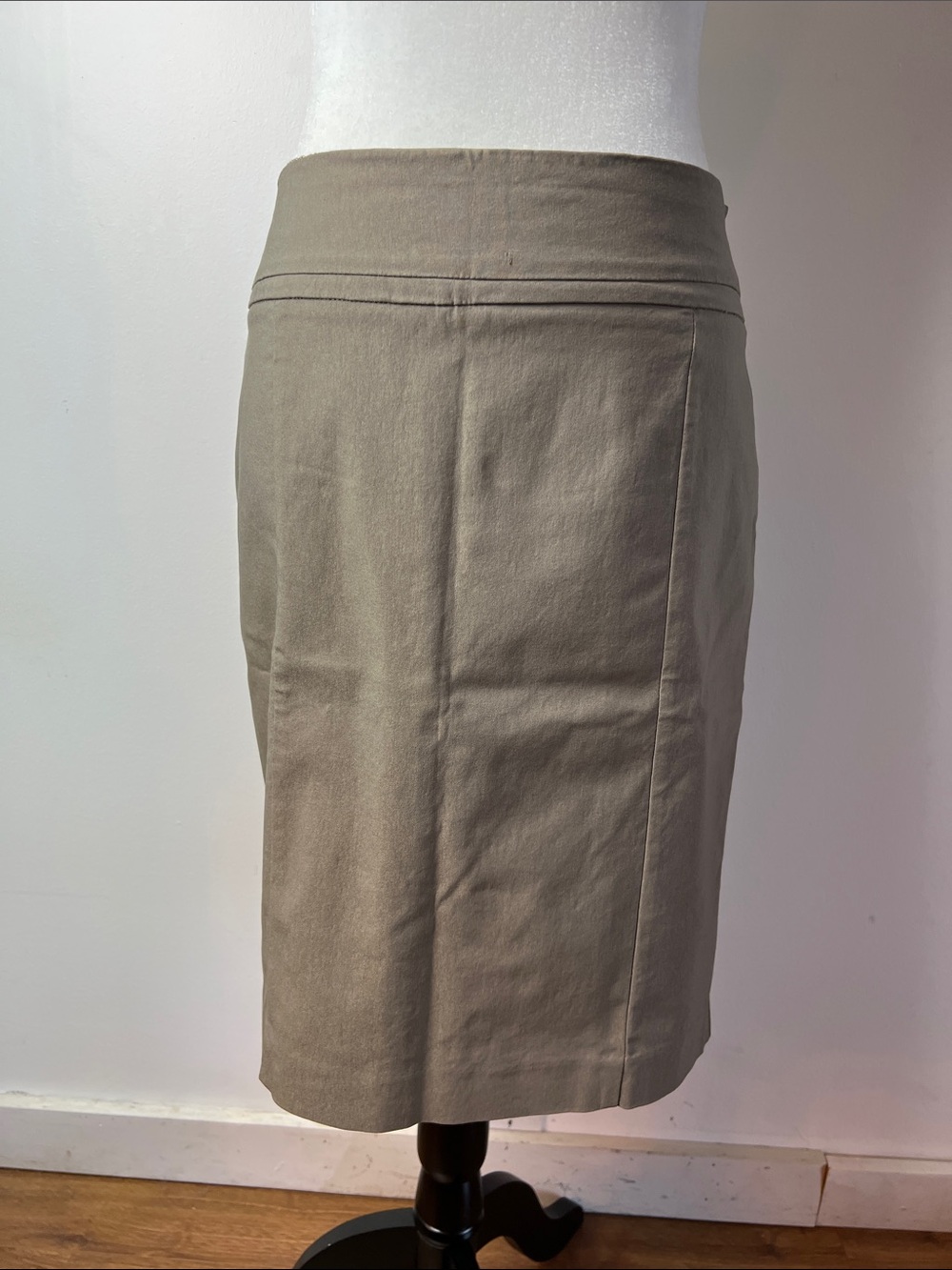Reitmans Taupe Khaki Green Stretch Pull On Pencil Skirt